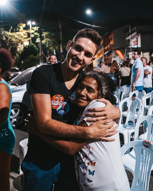 Danilo Joan e Kauãn Berto se reúnem com moradores do Polvilho 