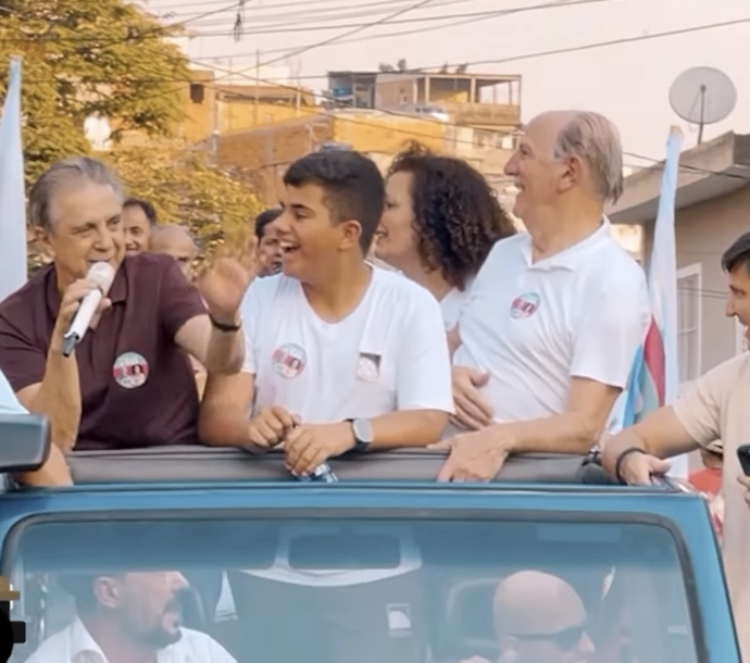 Furlan e Piteri realizam carreata no Jardim Silveira e recebem apoio dos moradores