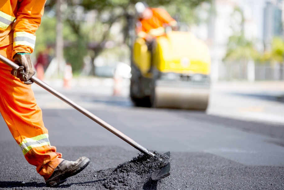 Barueri realiza o recapeamento de 80 mil metros de vias da cidade
