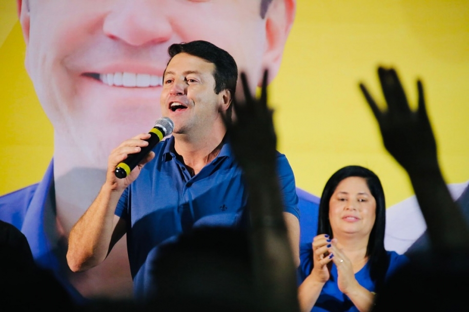 Elvis Cezar recebe apoio durante reunião com os moradores de Santana de Parnaíba 
