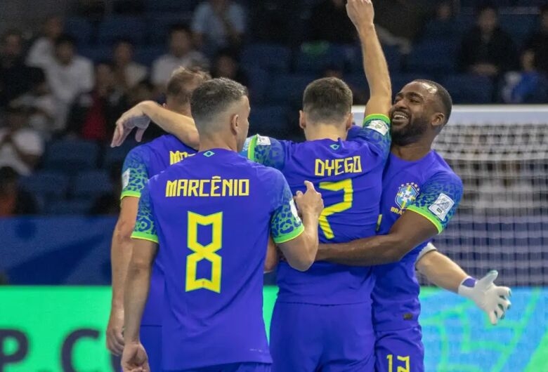 Brasil garante vaga na final da Copa do Mundo de futsal