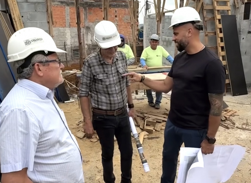 Gerson Pessoa acompanha obras da Nova Creche no Jardim Mutinga em Osasco