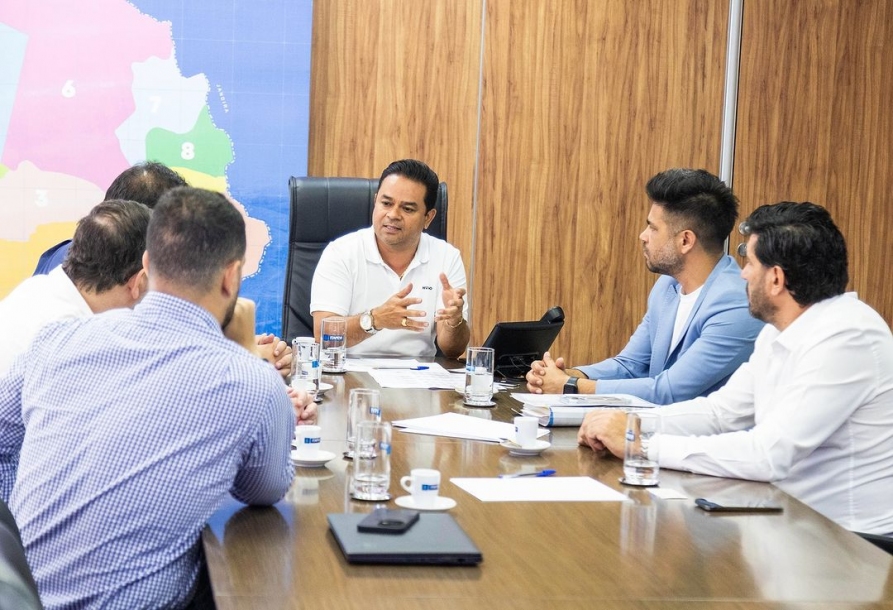 Teco Godoy recebe diretoria da Americanas e anuncia novas oportunidades de emprego