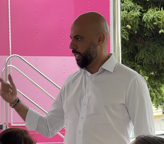 Gerson Pessoa acompanha atendimentos da Carreta da Mamografia em Osasco