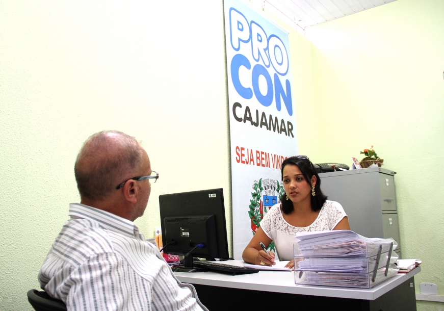 Prefeita Dalete Oliveira fecha duas unidades do PROCON