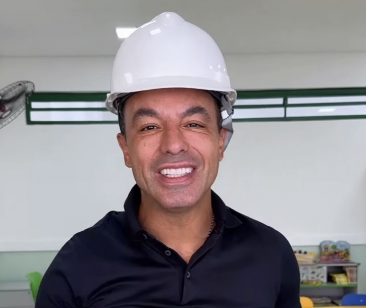 Prefeito Rogério Lins vistoria nova escola de Educação Infantil em Osasco