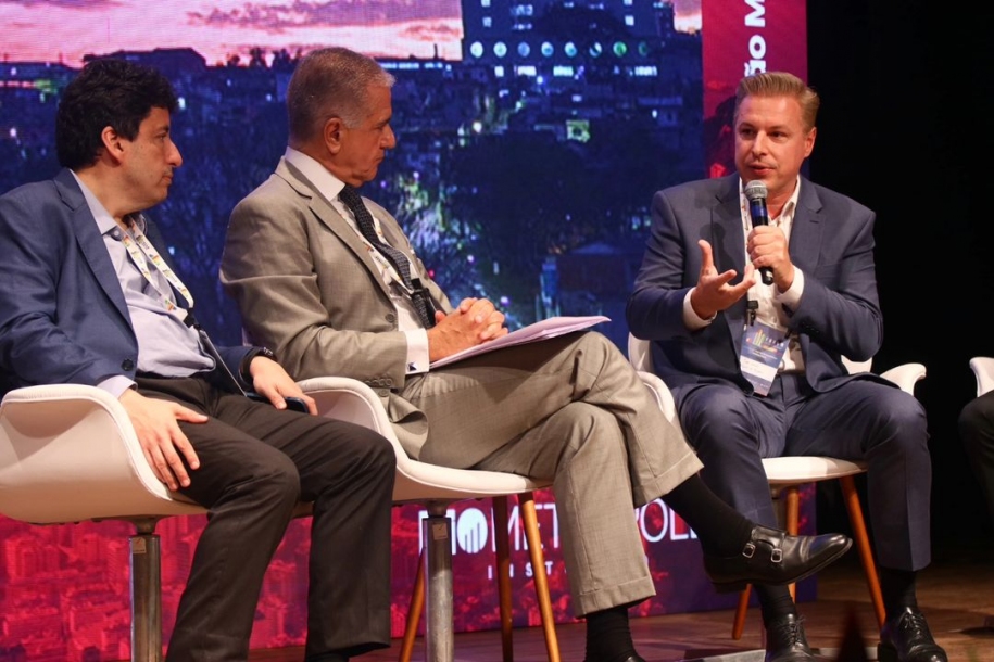 Igor Soares compartilha experiência como prefeito de Itapevi no Fórum Metropolitano