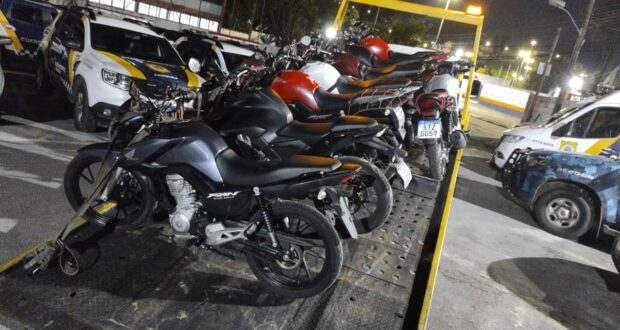 GCM de Jandira apreende motos irregulares e prende traficante em flagrante 