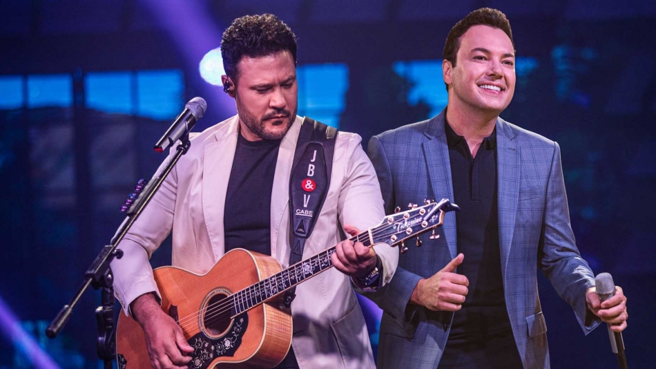 Jandira celebra 61 anos com show gratuito de João Bosco & Vinícius