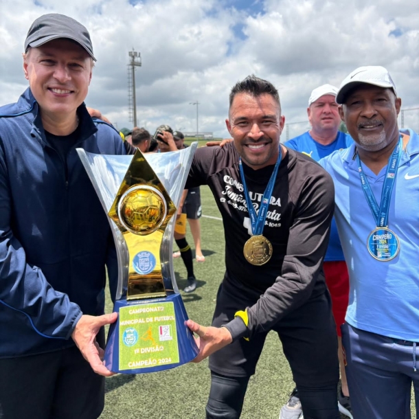 Igor Soares prestigia Campeonato de Futebol da Primeira Divisão de Itapevi 