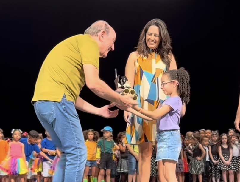 Rubens Furlan e Beto Piteri prestigiam formatura na Praça das Artes em Barueri