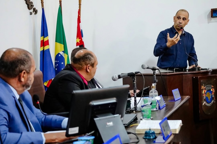 Prefeito Marcos Tonho é homenageado na Câmara de Santana de Parnaíba