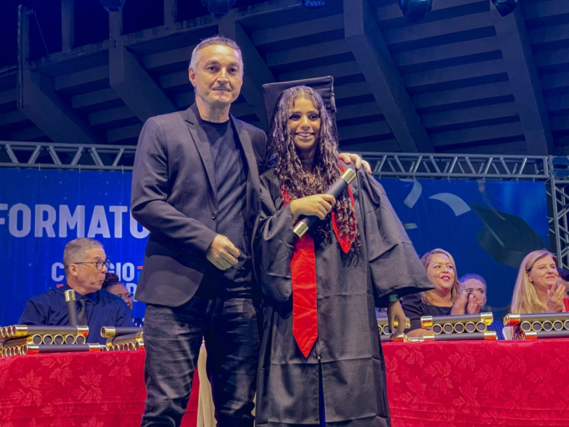 Cajamar realiza cerimônias de formatura dos alunos da Rede Municipal