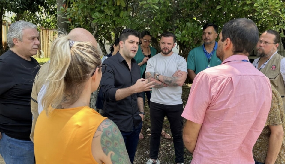 Danilo Joan cobra Sabesp devido ao meu cheiro da água em Jordanésia 