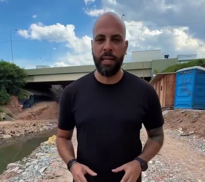 Gerson Pessoa acompanha obras de canalização da Avenida Transversal Norte