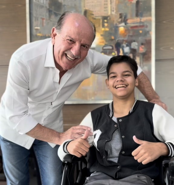 Prefeito Beto Piteri recebe aluna da FIEB e atende reivindicações