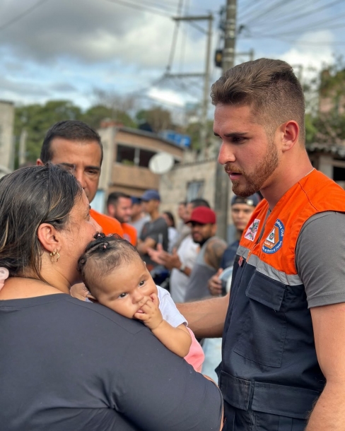 Kauan Berto promove ações para auxiliar famílias afetadas pelas fortes chuvas