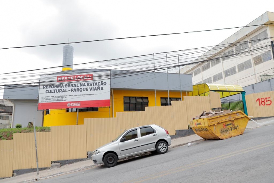 Prefeito Beto Piteri reforma Estação Cultural no Parque Viana