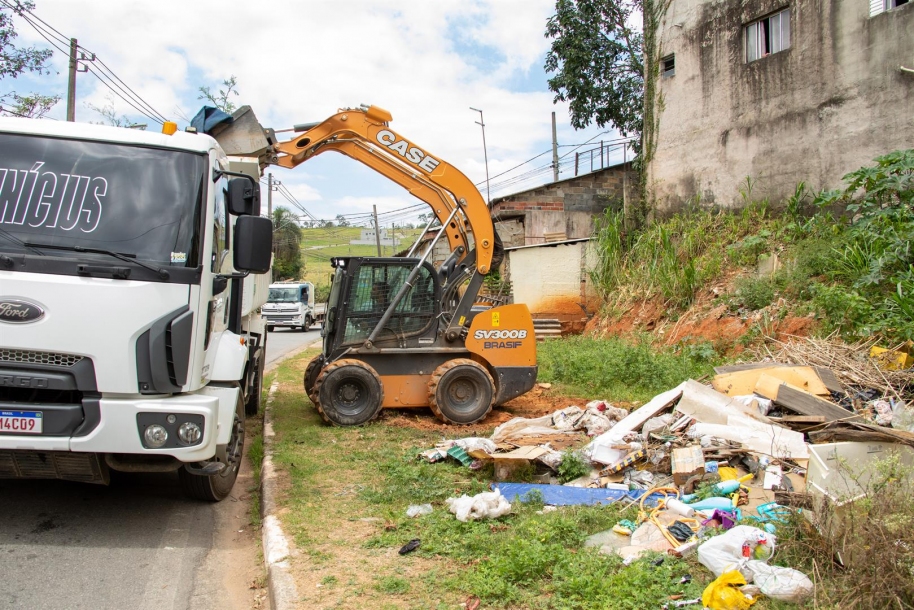 Operação de Limpeza Contra a Dengue reforça o combate à doença em Santana de Parnaíba