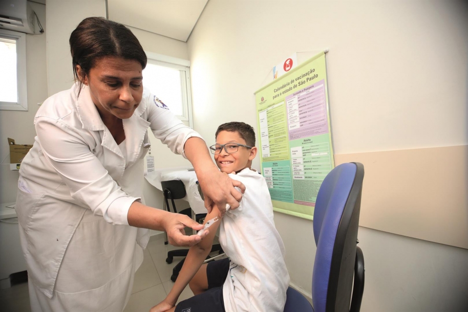 Santana de Parnaíba intensifica vacinação contra a dengue em todo o município
