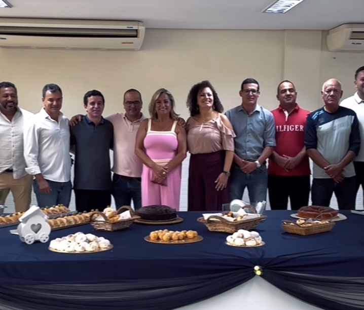 Doutora Claudia apresenta serviços da Secretaria da Mulher para os vereadores de Barueri