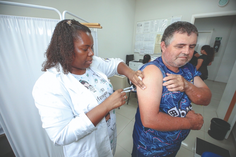 Saúde de Santana de Parnaíba reforça a importância da vacinação contra a febre amarela