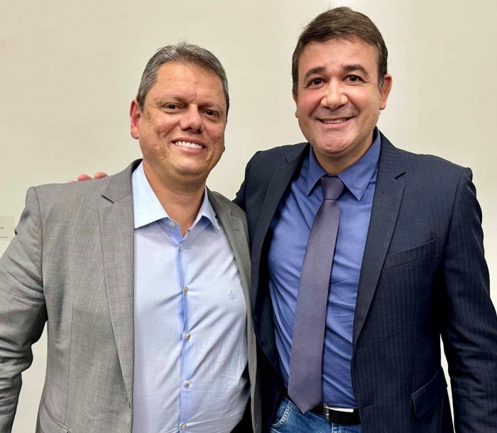 Rodrigo Andrade se reúne com Tarcísio e pede mais recursos para pavimentações