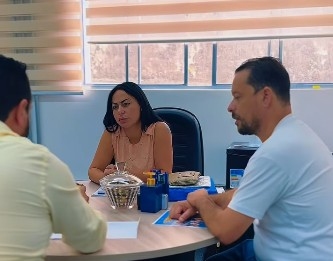 Mirelle Trevisan realiza reuniões para novos projetos em Araçariguama 