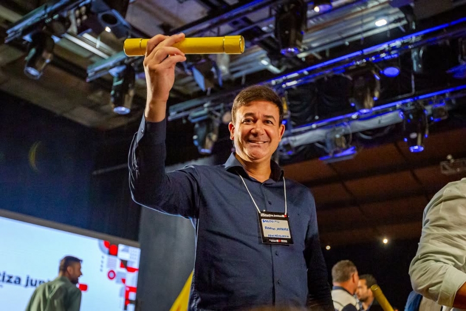 Araçariguama recebe Prêmio Excelência Educacional e conquista Ouro no Selo Nacional