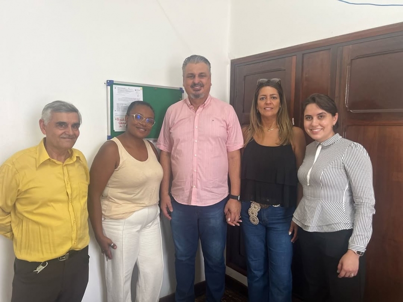 Prefeito Professor Miguel Lopes realiza visita ao Conselho Tutelar de Tatuí 