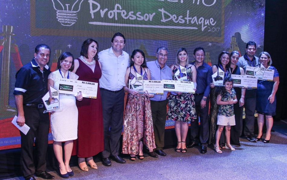 Educação de Parnaíba entrega Prêmio Professor Destaque