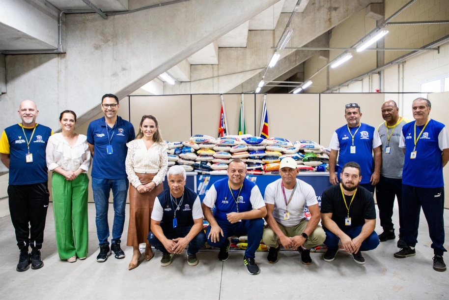 SMAFEL promove ação solidária e entrega uma tonelada de alimentos ao Fundo Social em Santana de Parnaíba