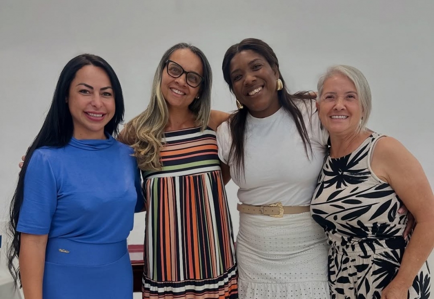 Mirelle Trevisan dá início ao projeto “Quebrando Correntes” com palestra emocionante