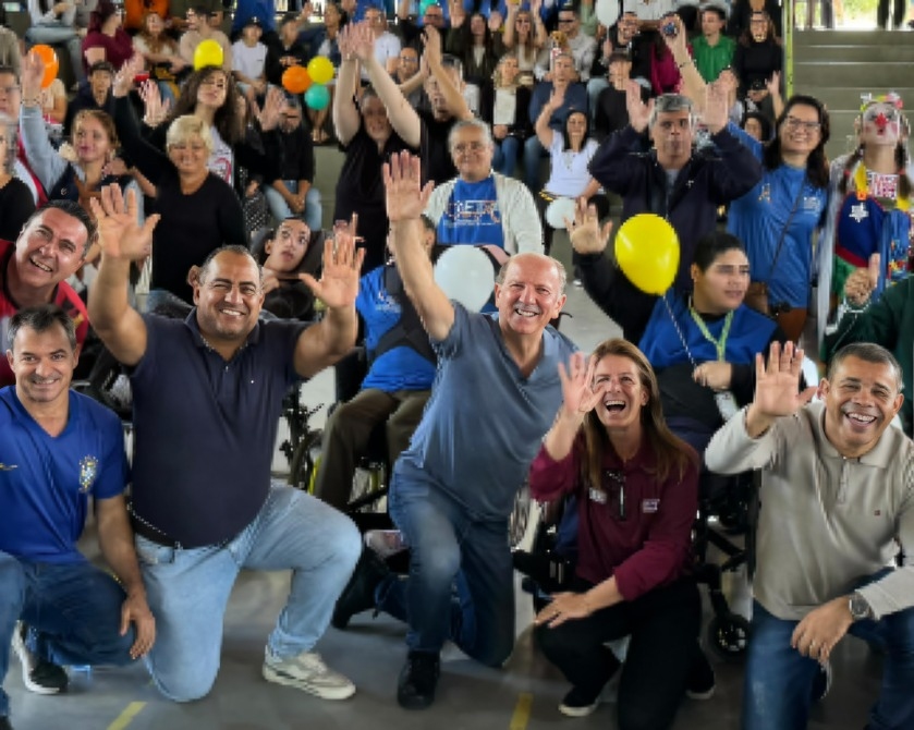 Prefeito Beto Piteri realiza Caminhada Azul no Parque Municipal Dom José em Barueri