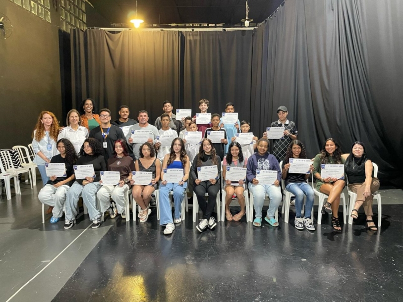 Entrega de certificados marca encerramento da segunda turma do projeto “Conectar para Trilhar” 