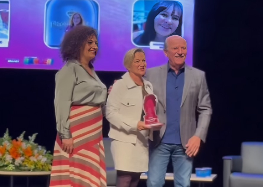 Beto Piteri homenageia histórias inspiradoras no 6º Prêmio Mulher Destaque em Barueri