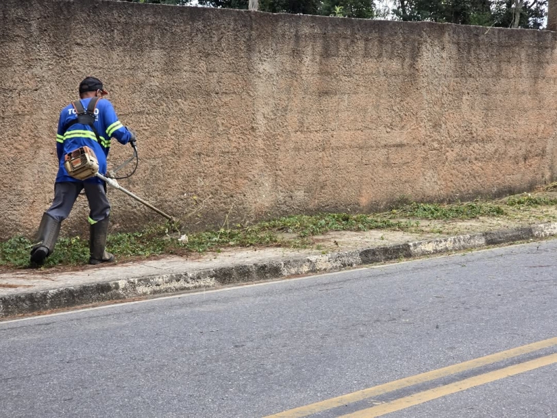 Prefeitura de Araçariguama realiza Serviços de Manutenção Urbana em todo município 
