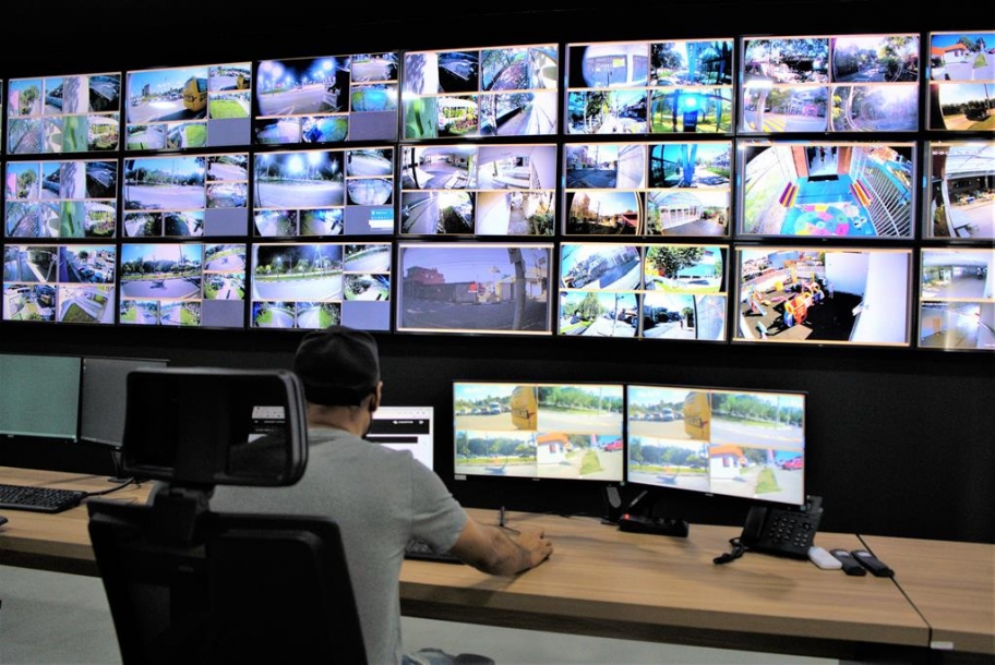 Sistema de monitoramento aumenta a segurança nas escolas de Barueri
