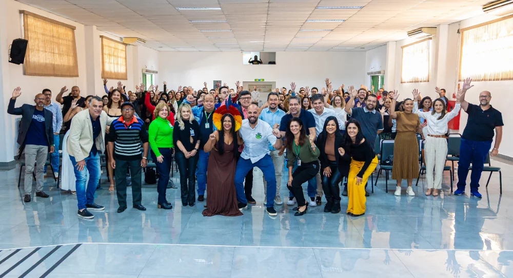 Gerson Pessoa empossa 95 novos servidores públicos municipais