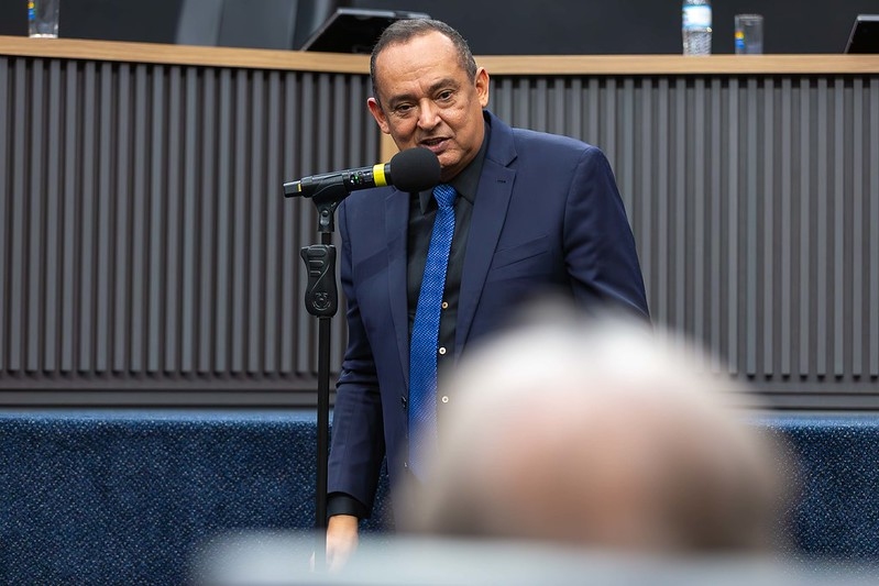 Autistas terão direito a acompanhante terapêutico nas escolas de Barueri 