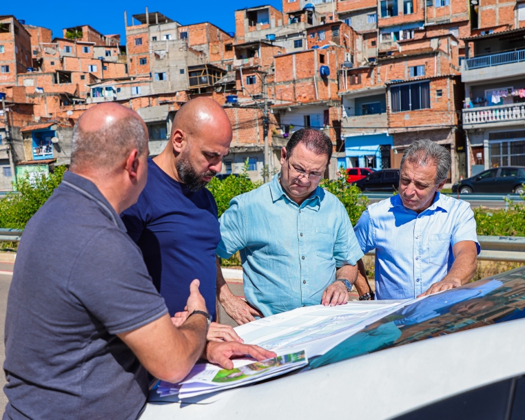 Prefeito Gerson Pessoa acompanha Nova fase da urbanização do Rochdale em Osasco