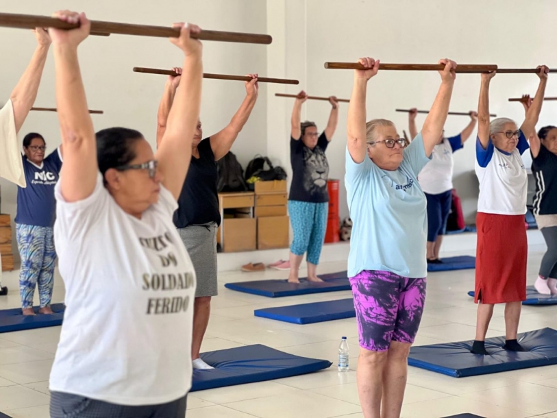 Aulas de Yoga promovem bem-estar no Núcleo do Idoso de Cajamar