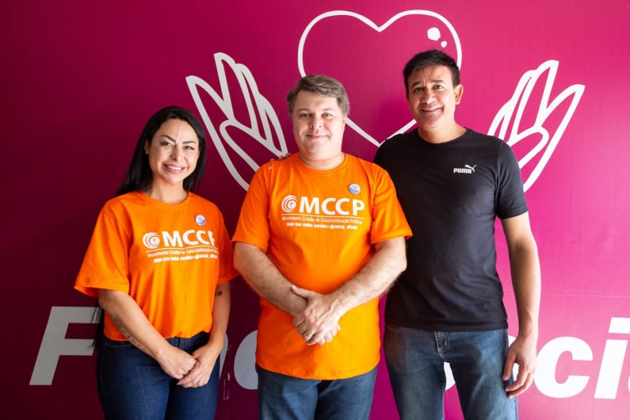 Prefeito Rodrigo Andrade recebe Deputado Estadual Pastor André Bueno em Araçariguama